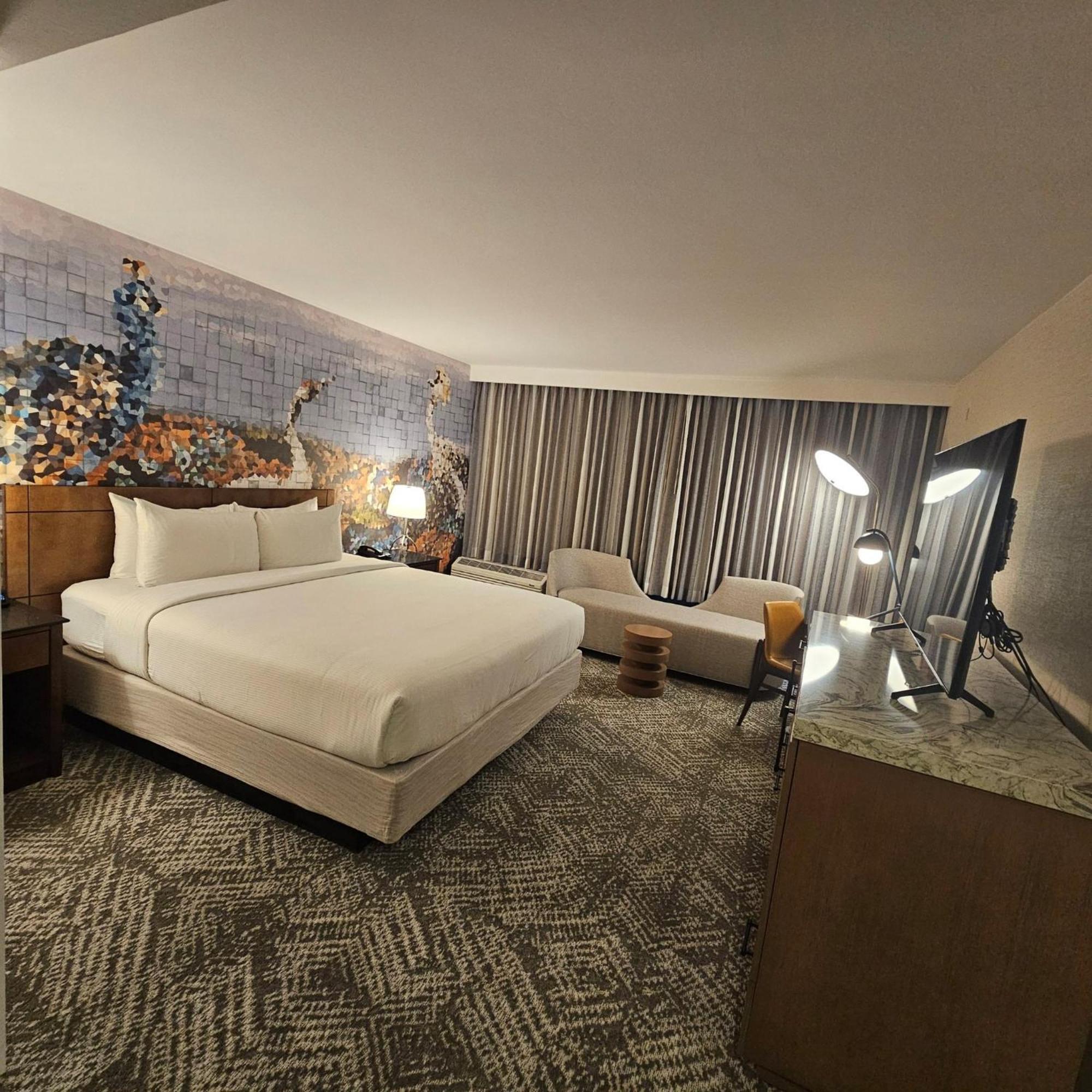 Voco 3* Laguna Hills