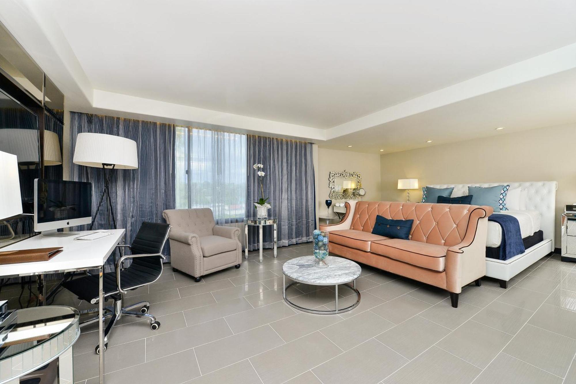 Hotel Voco 3*
